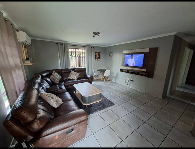 3 BEDROOM FREESTANDING FOR SALE IN PARKRAND